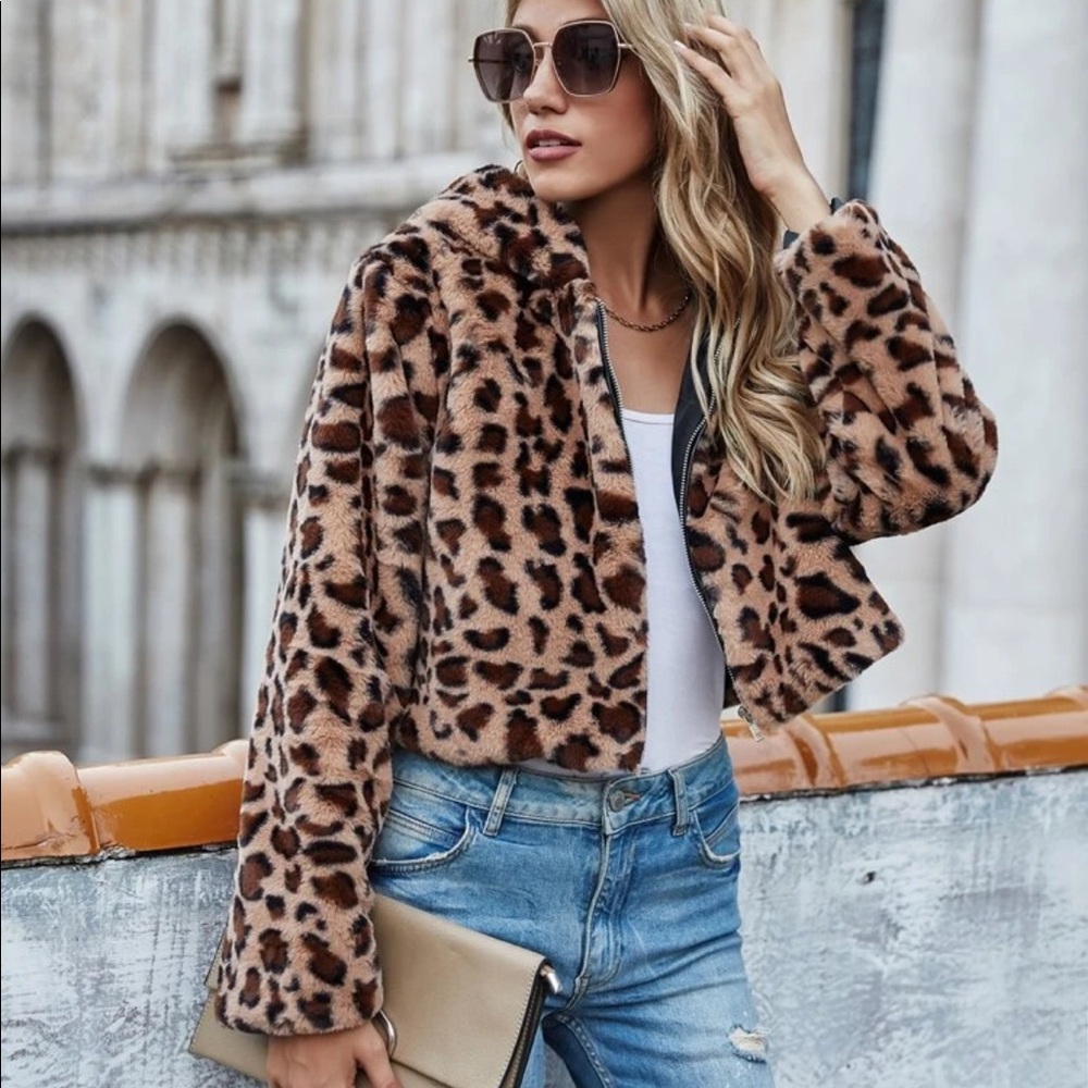 Faux fur crop coat